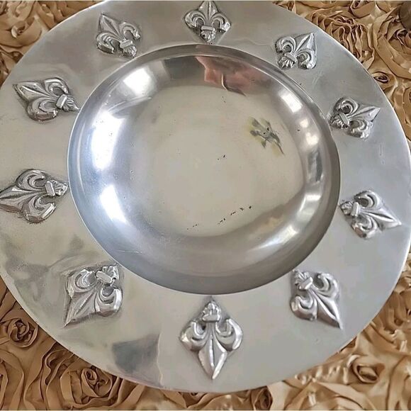 ⚜️Fleur de lis Cast Aluminum Bowl - Picture 1 of 12